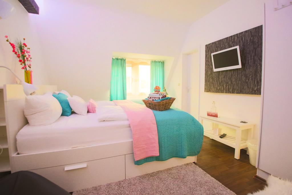 Hotel Barbarossa Garni Вюрцбург Экстерьер фото